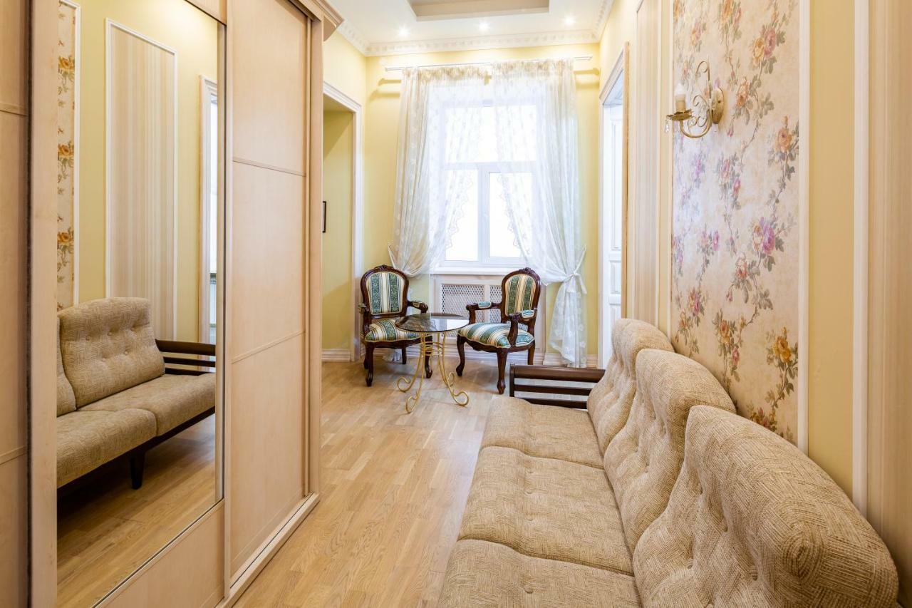 Romari Проспект Свободи 31 Lviv Buitenkant foto